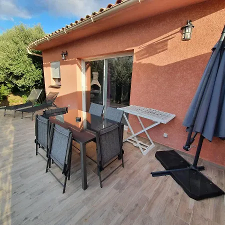 Mini-villas Celia A Semesterbostad