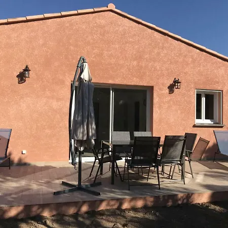 Mini-villas Celia A Semesterbostad